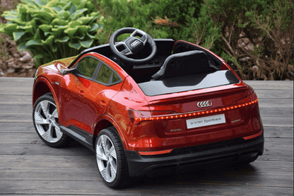 Акумулаторна кола AUDI Sportsback, 4x4, С кожена седалка и меки гум, 12V, Черна