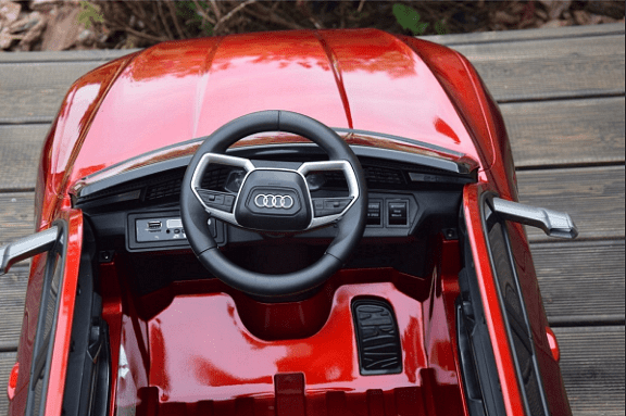 Акумулаторна кола AUDI Sportsback, 4x4, С кожена седалка и меки гум, 12V, Черна