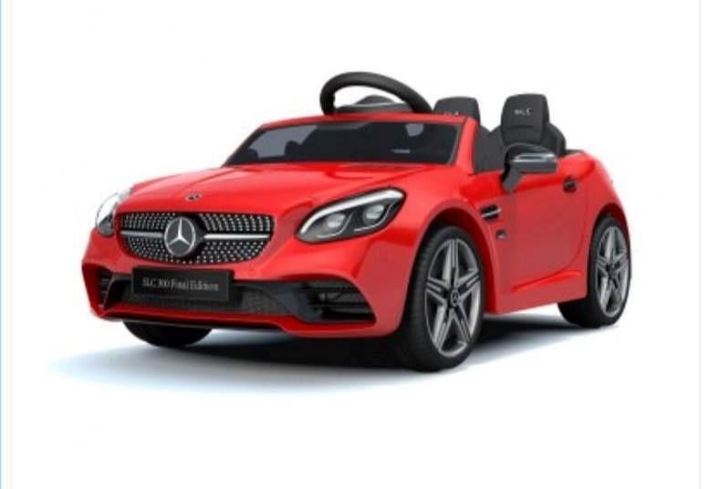 Акумулаторна кола Mercedes Benz C63 AMG, С меки гуми, Отварящи се врати и кожена седалка, 12V
