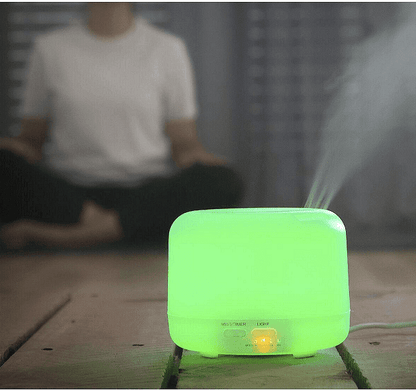 Арома дифузер, Овлажнител с многоцветни LED светлини, InnovaGoods, 400 ml, Бял