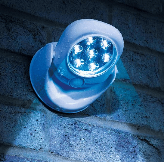 LED лампа с датчик зa движение, Работи на батерии