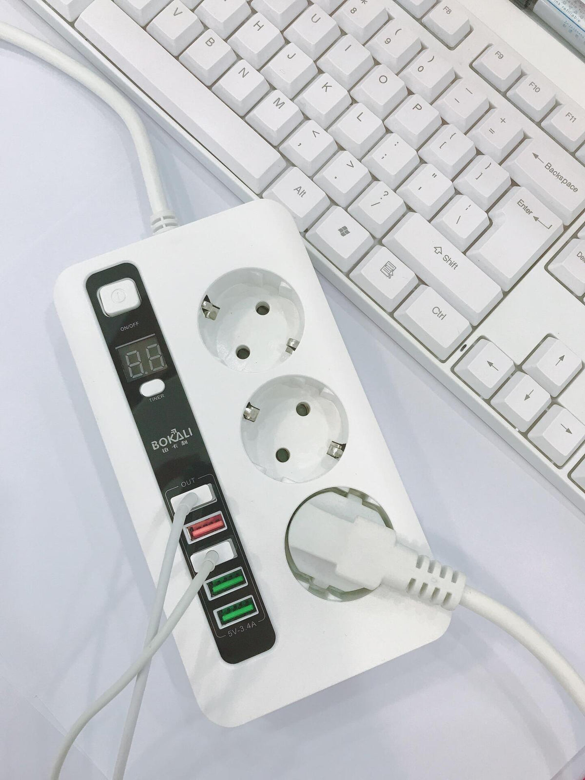 Power Socket разклонител с x5 USB и 3x220V гнезда 3.4А 2м.